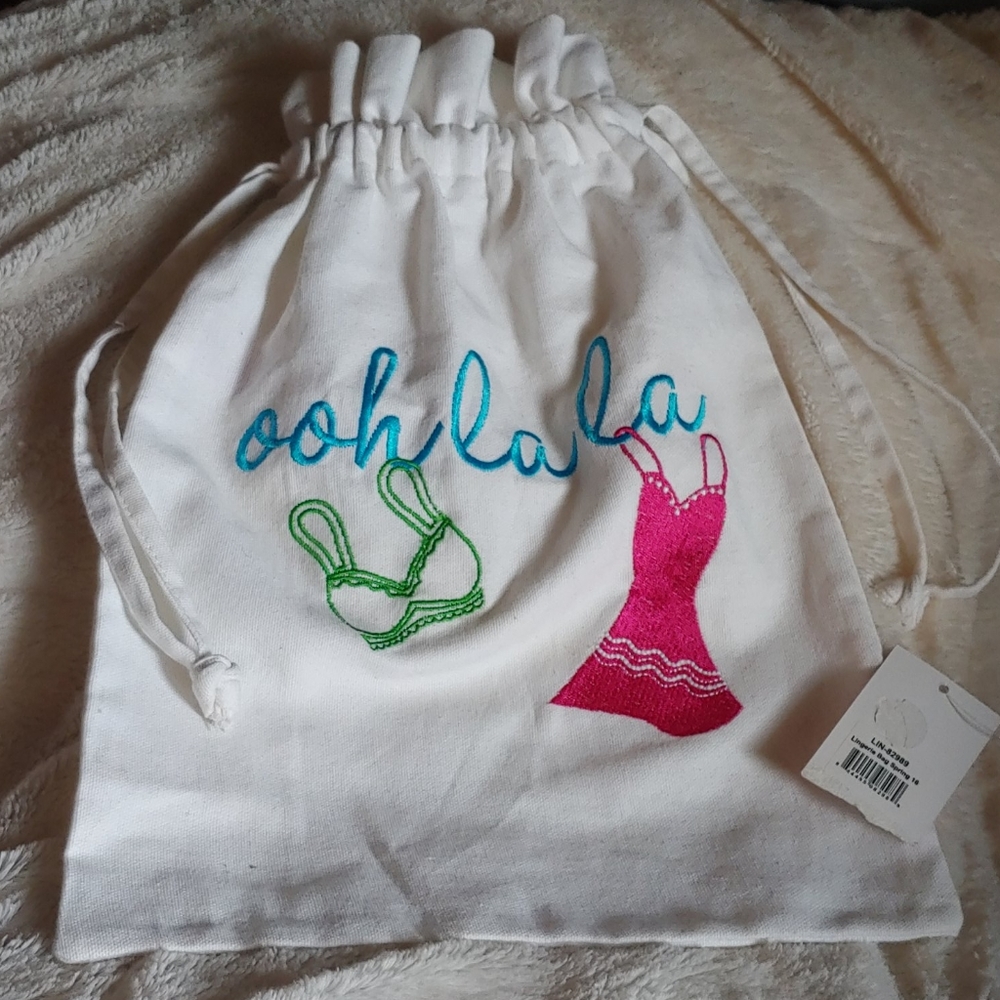 NWT Buckhead Betties lingerie bag